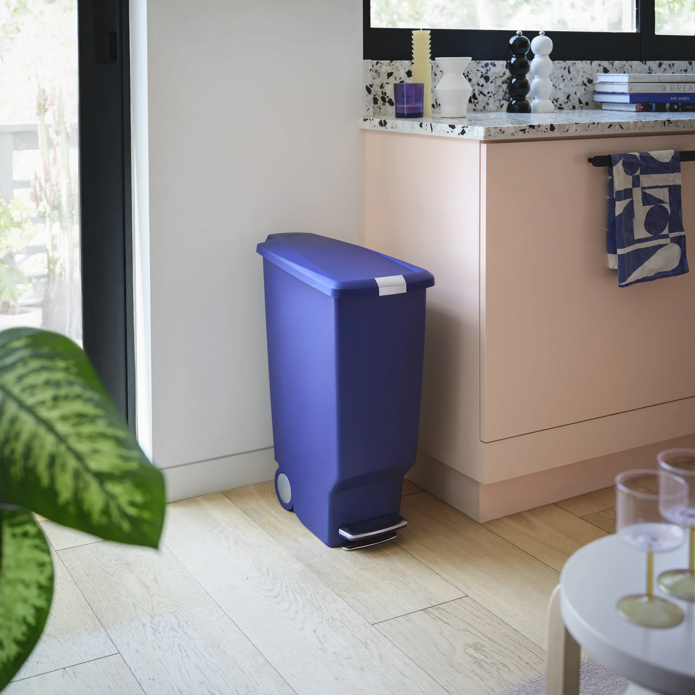 40L Slim Hybrid Step Can - Image 35