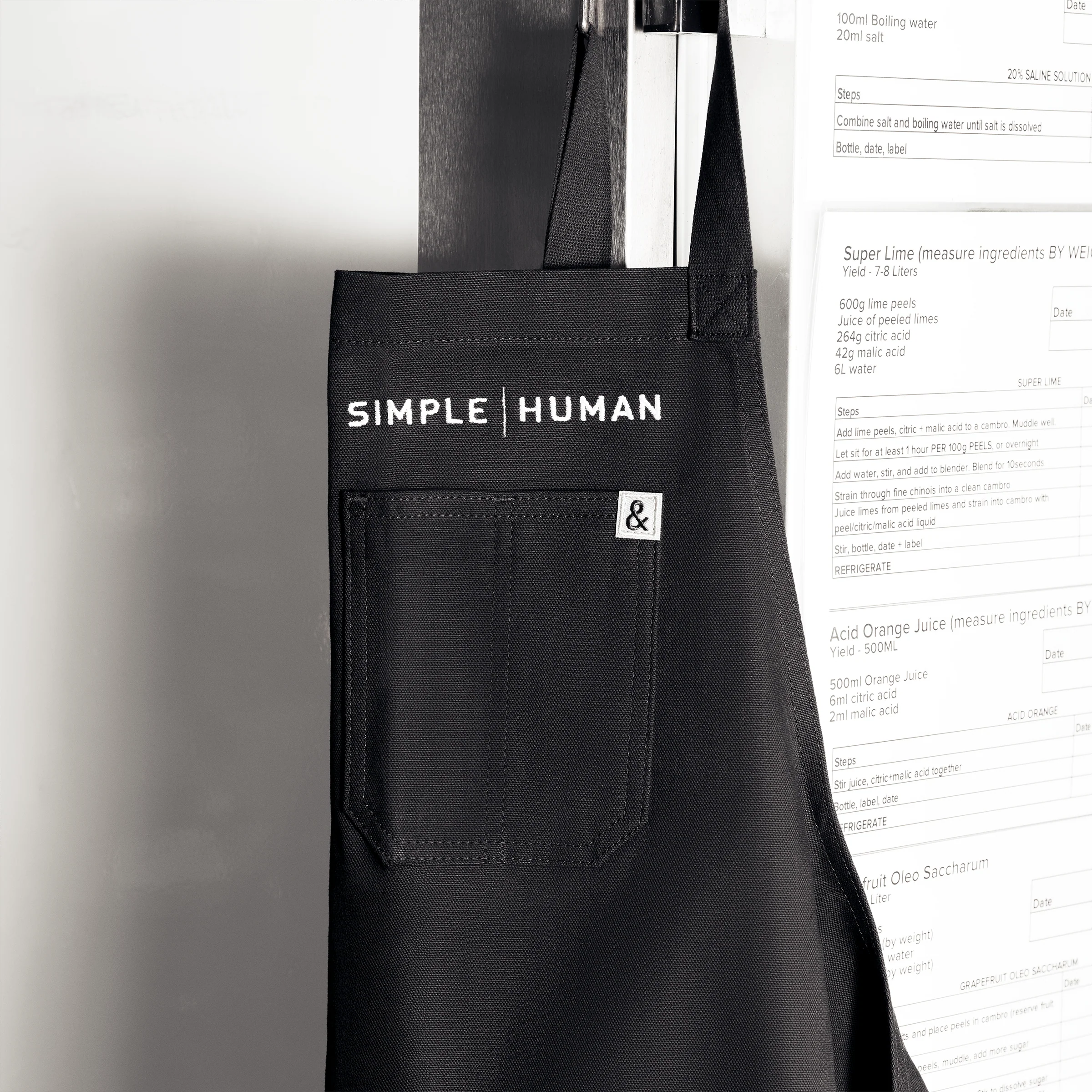 Simplehuman X Hedley & Bennett Apron - Image 3